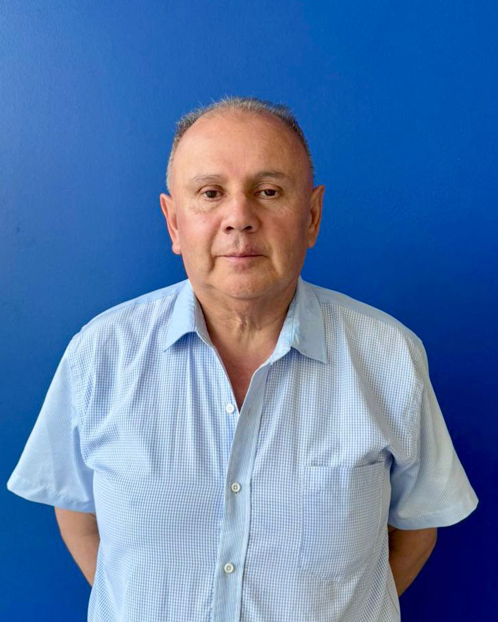 CLAUDIO OLIVARES ESCOBAR