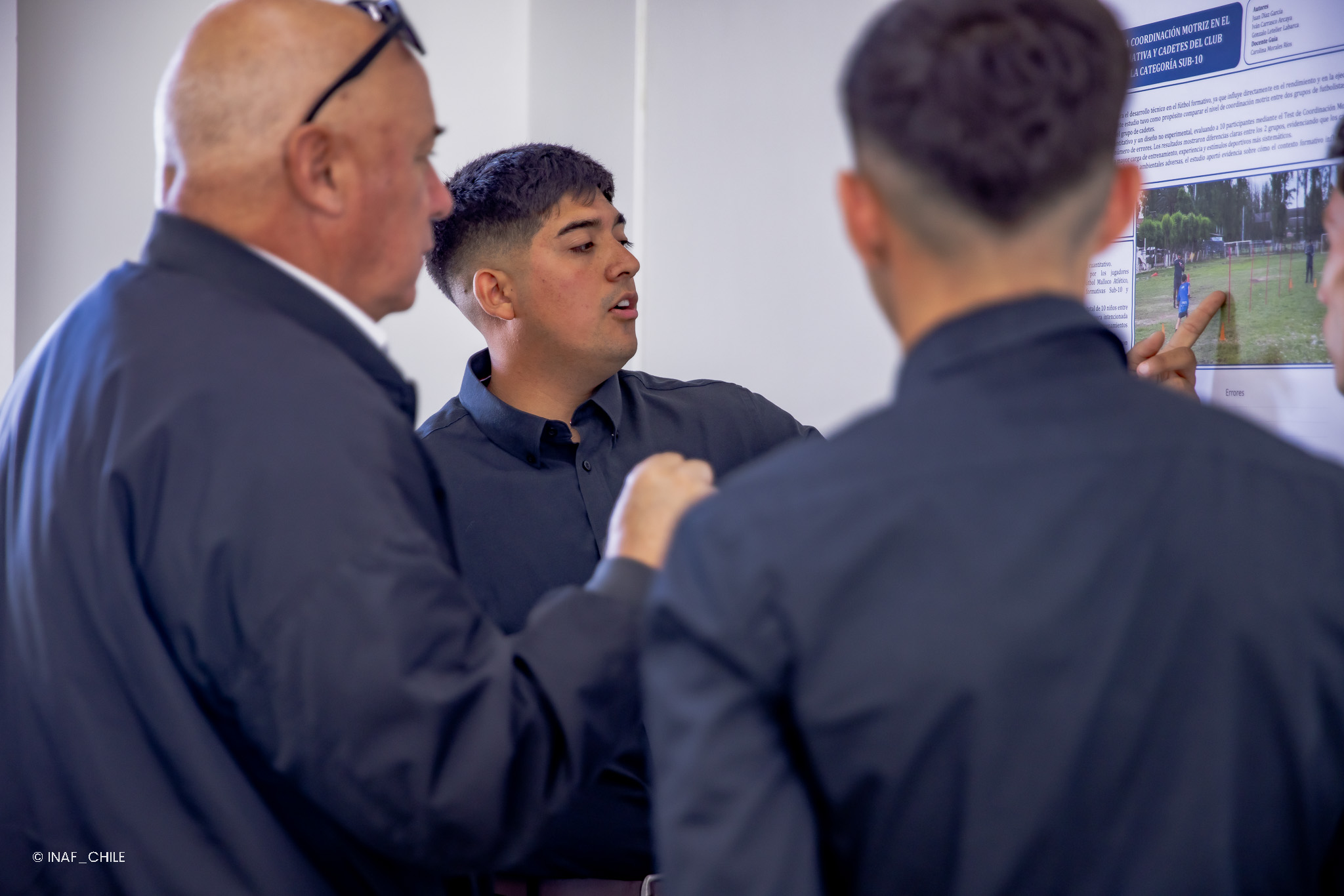 Futuros entrenadores en deporte INAF presentan innovadores proyectos de título ante la comunidad académica.